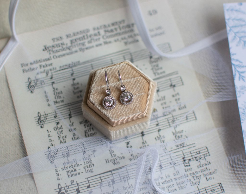 UK FEMALE WEDDING PHOTOGRAPHER