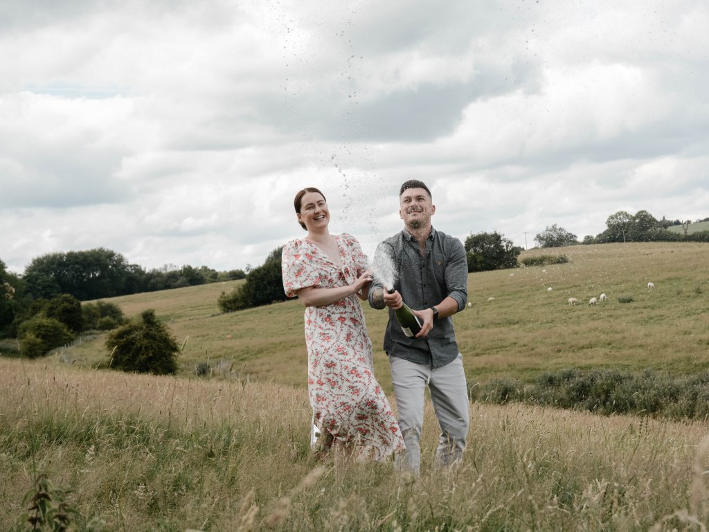 FEMALE WEDDING PHOTOGRAPHER IN MILTON KEYNES