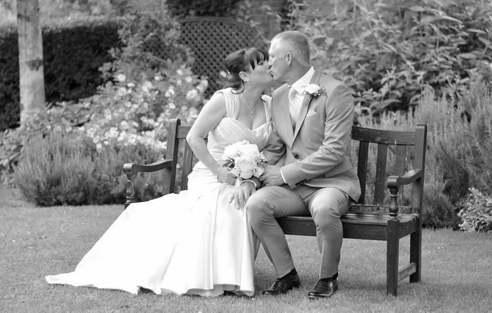 FEMALE WEDDING PHOTOGRAPHER IN MILTON KEYNES
