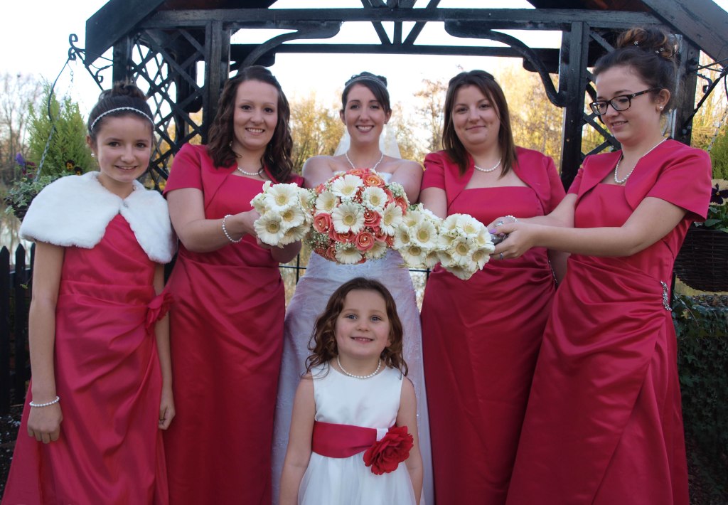 FEMALE WEDDING PHOTOGRAPHER IN MILTON KEYNES