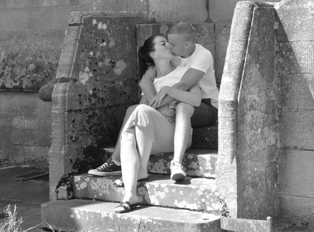 ENGAGEMENT PHOTOGRAPHER UK , LONDON PHOTOGRAPHER