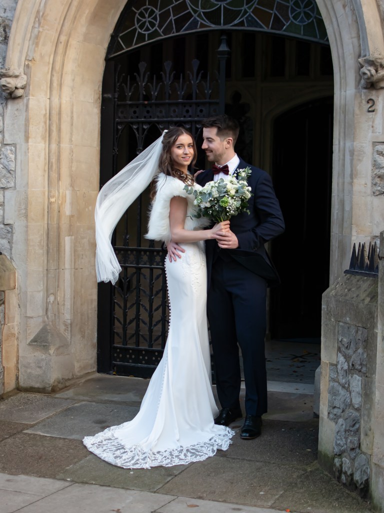 FEMALE WEDDING PHOTOGRAPHER IN MILTON KEYNES