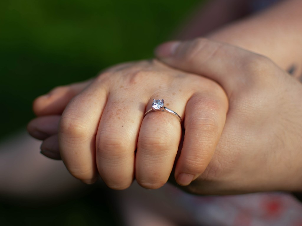 FEMALE WEDDING PHOTOGRAPHER IN MILTON KEYNES