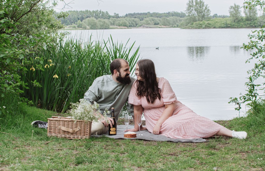 UK Engagement Photographer , Willen Lake Family Portraits , Milton Keynes